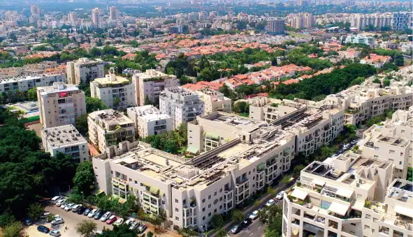 צילום מהאוויר של בית הדיור המוגן אחוזת צהלה והסביבה בתל אביב