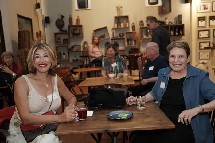 כתבת מגזין -מעבר לדיור מוגן: המועדון שנותן ביטחון